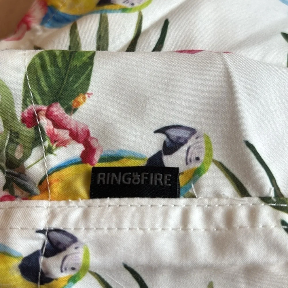 Ring of Fire Sz Large Parrot and Floral Print shorts/swim Trunks NWT. Summer Fun